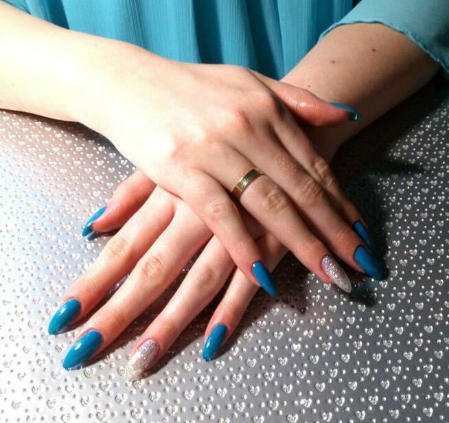 Paznokcie żelowe, manicure i pedicure hybrydowy