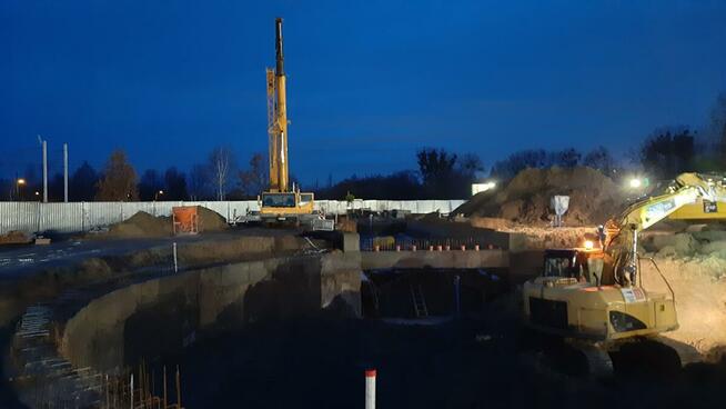 Usługi dźwigiem Piotrków, Wynajem podnośników Piotrków