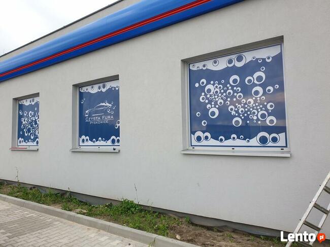 Reklama zewnętrzna, oklejanie witryn samochodów folia reklam