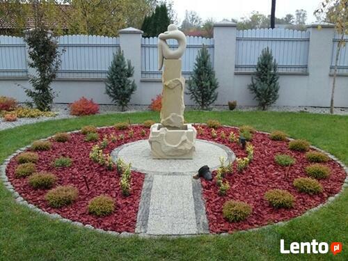 Fontanna zamyślona - piaskowiec, kamień naturalny