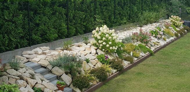 Kamień łamany murowy ogrodowy do oczka wodnego