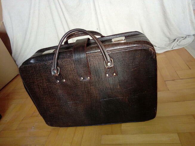 Walizka skórzana retro