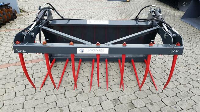 Krokodyl Zęby kute dwa siłowniki