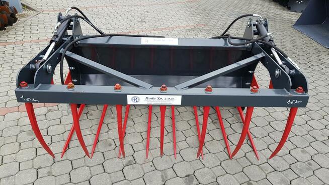 Krokodyl Zęby kute dwa siłowniki