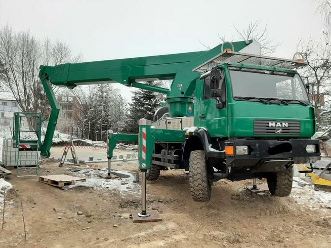 FUH Uniwersal - wynajem żurawi, zwyżek, usługi dźwigowe