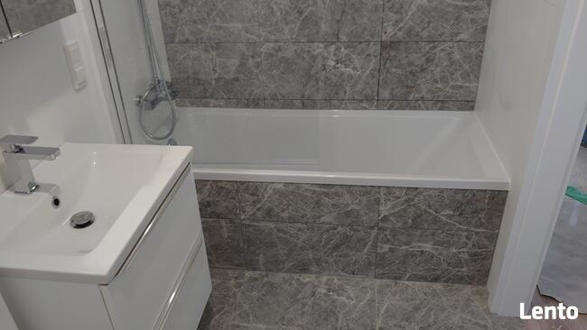 Malowanie, Glazurnik układanie łazienek garaży tarasów