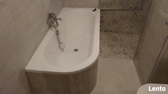 Malowanie, Glazurnik układanie łazienek garaży tarasów