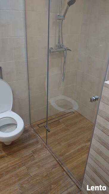 Malowanie, Glazurnik układanie łazienek garaży tarasów