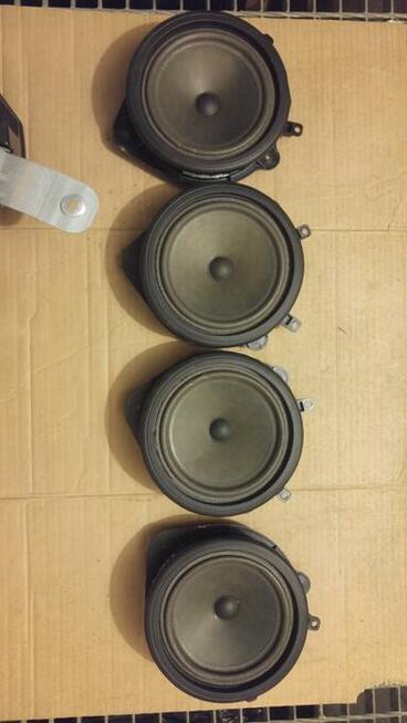 Subwoofer z kompletem głośników do Audi A3 S3 RS3 8P