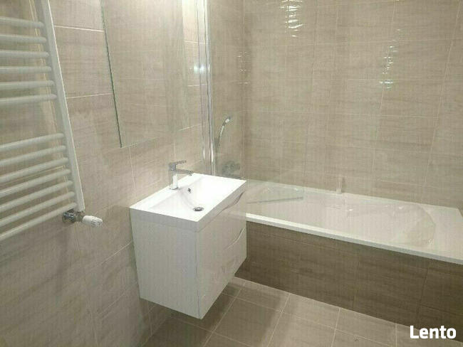 Malowanie, Glazurnik układanie łazienek garaży tarasów