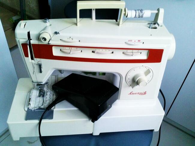 Maszyna do szycia łucznik 876 sprawna