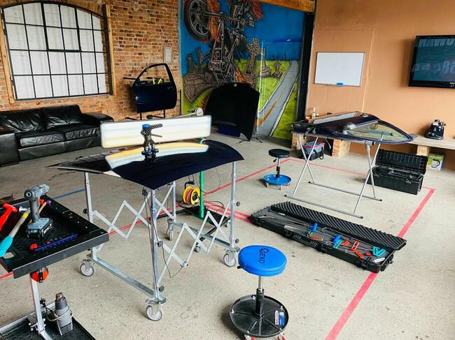 Szkolenie kurs PDR usuwanie wgnieceń bez lakierowania