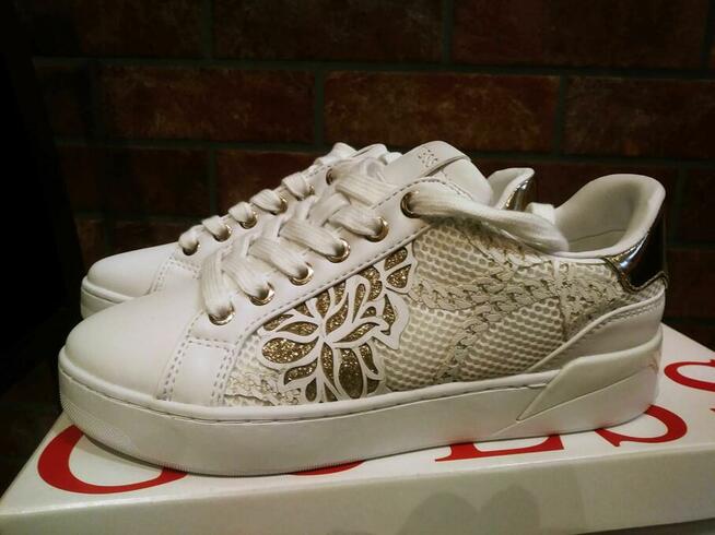 NOWE Śliczne Sneakersy Whigo GUESS rozmiar 36 / 37 / 38