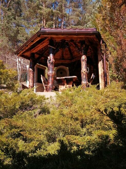 Dom letniskowy przy lesie i blisko jeziora w Lewinku