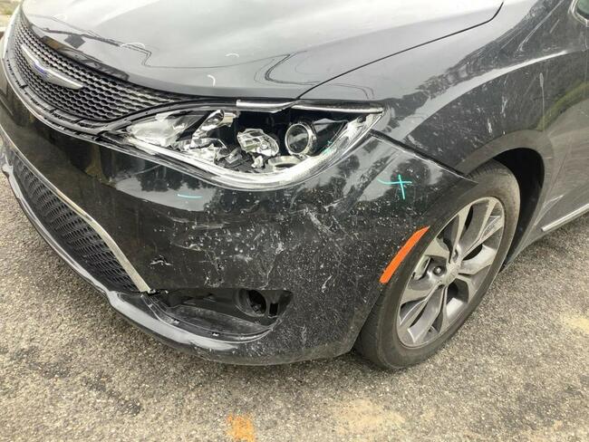 Chrysler Pacifica 2017, 3.6L, Limited, po opłatach