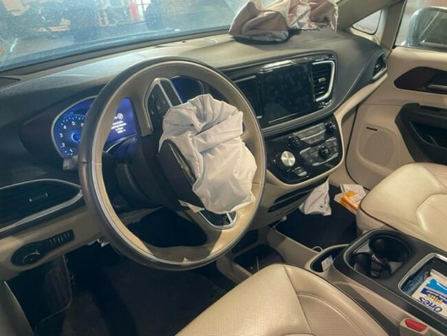 Chrysler Pacifica 2017, 3.6L, Limited, po opłatach