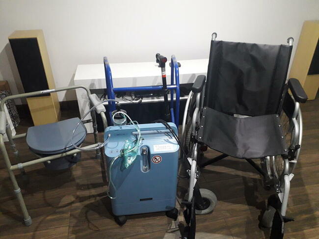 Koncentrator tlenu, wózek inwalidzki i inne