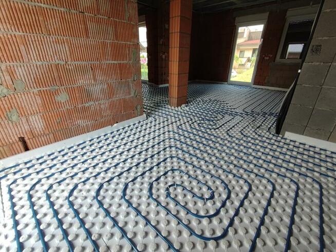 Instalacje grzewcze podłogówka Pompy ciepła Posadzki