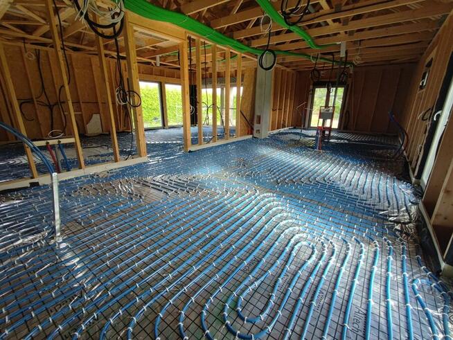 Instalacje grzewcze podłogówka Pompy ciepła Posadzki