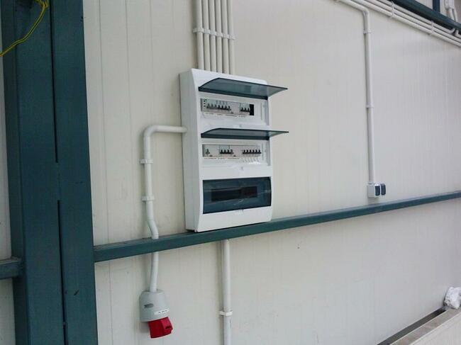 Pomiary instalacji elektrycznych. Pomiary odbiorcze PINB.