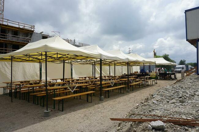 Catering Imprezy okolicznościowe pod namiotem Grill Piknik