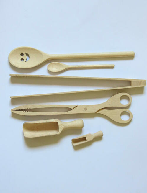 Zestaw Montessori dla dzieci do przesypywania 21 elementów