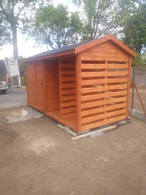 Drewutnia + schowek 2 na 4 m