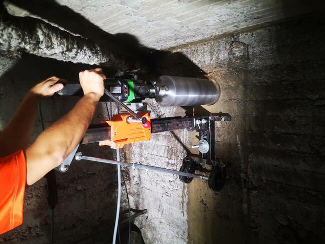 Wiercenie w betonie techniką diamentową Przewierty