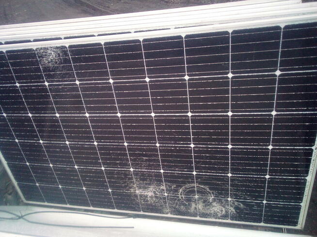 Panele fotowoltaiczne uszkodzone