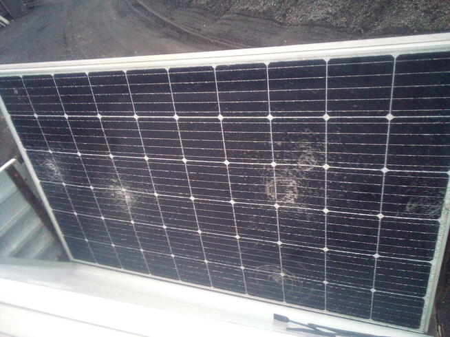 Panele fotowoltaiczne uszkodzone