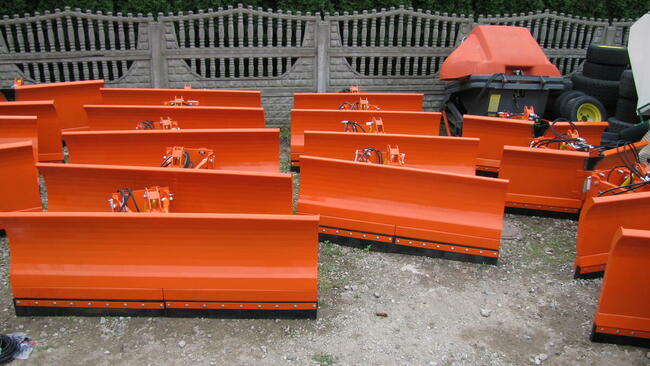 Pług do śniegu Yanmar Kubota Iseki