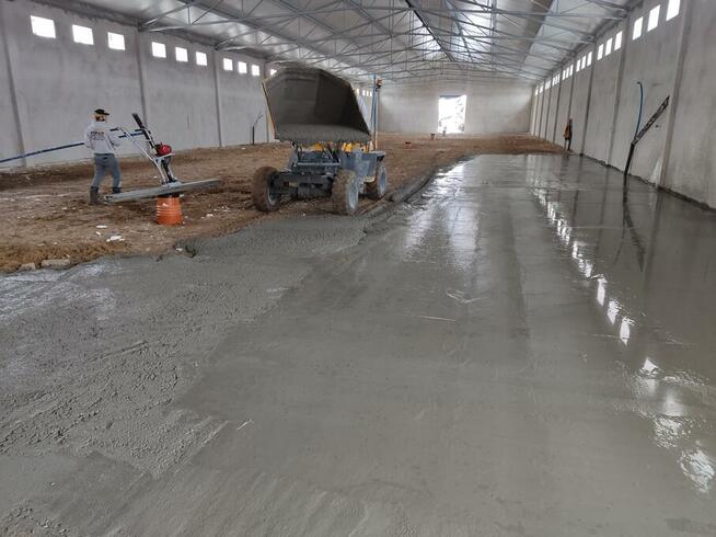 Posadzki betonowe przemysłowe oraz tradycyjne