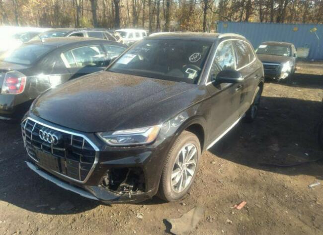 Audi Q5 2021, 2.0L, 4x4, od ubezpieczalni