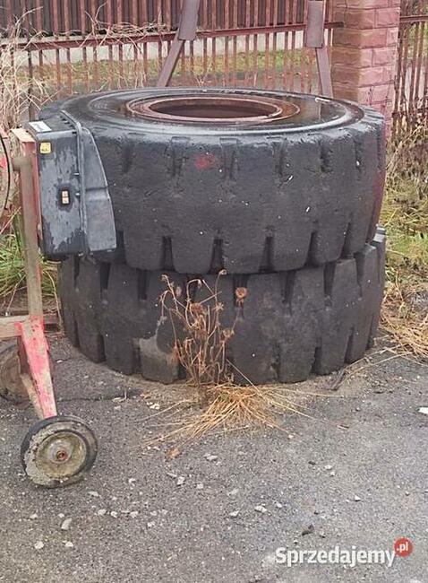 Opony komunale z felgami 20.5R25