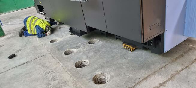 Relokacja maszyn przestawianie maszyn urządzeń przemysłowych