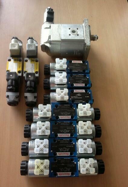 Rozdzielacz 4WE10D33/CG24N9K4 ROZDZIELACZE