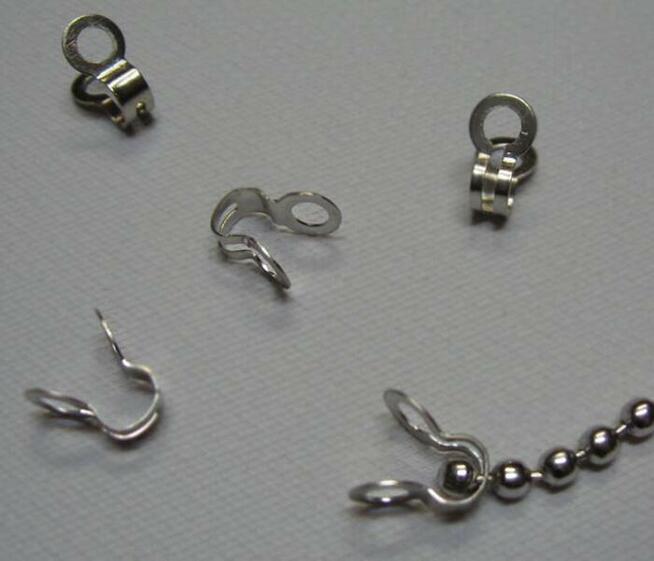 Metalowy łańcuszek kulkowy oraz zapinki, rolka, odcinki