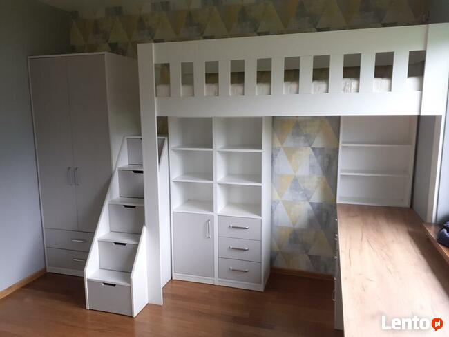łózka na antresoli