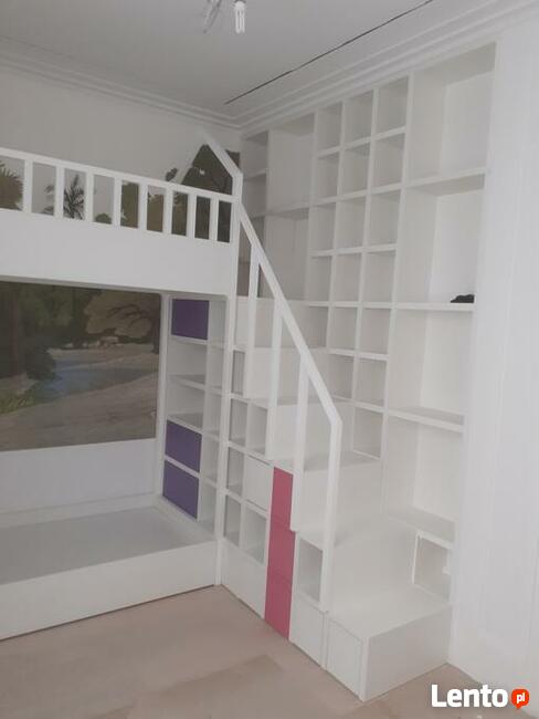 łózka na antresoli