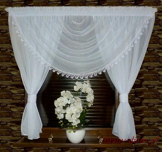 Lambrekiny, szycie firan, lambrekin w kwiaty, firany wody