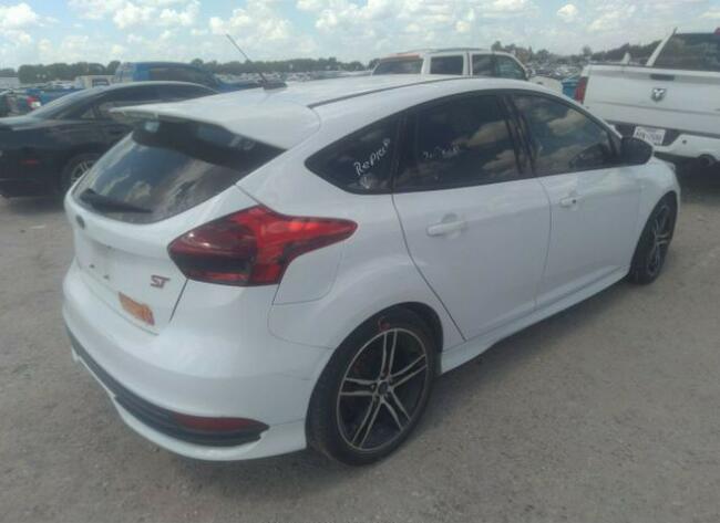 Ford Focus 2018, 2.0L, ST, po gradobiciu