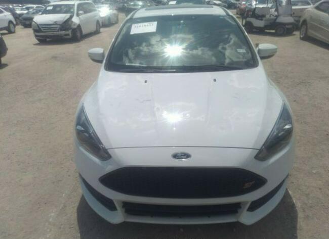 Ford Focus 2018, 2.0L, ST, po gradobiciu