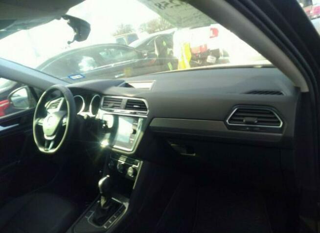 Volkswagen Tiguan 2020, 2.0L, SE, po kradzieży
