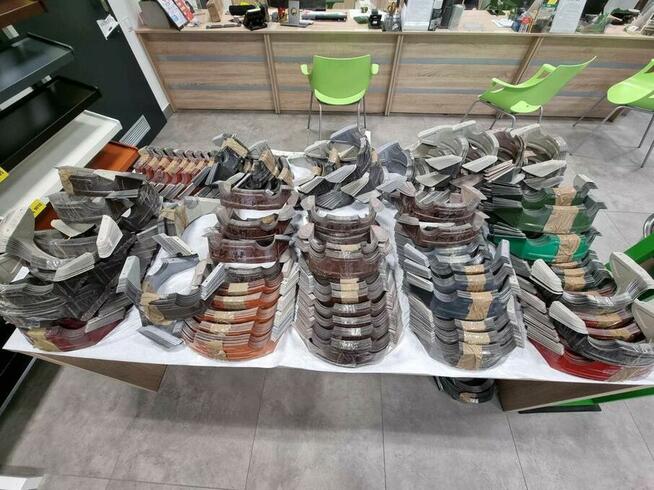 Śniegołap dachowy uniwersalny do blachodachówki Łezka 2 gat.