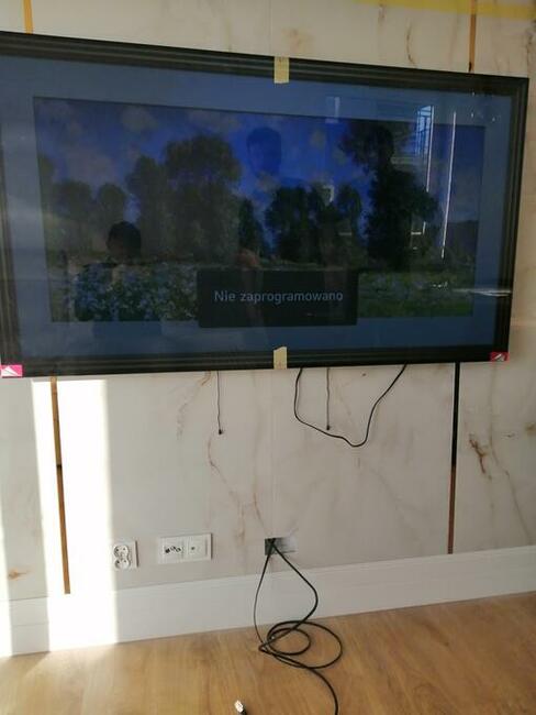 Montaż anten satelitarnych naziemnych telewizora na ścianie