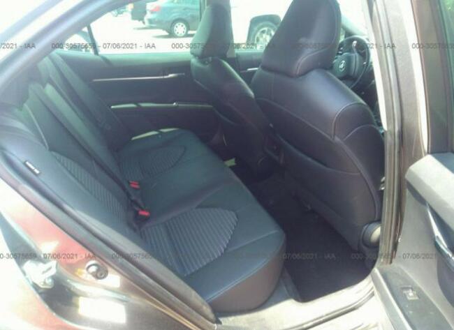 Toyota Camry 2018, 2.5L, LE, po gradobiciu