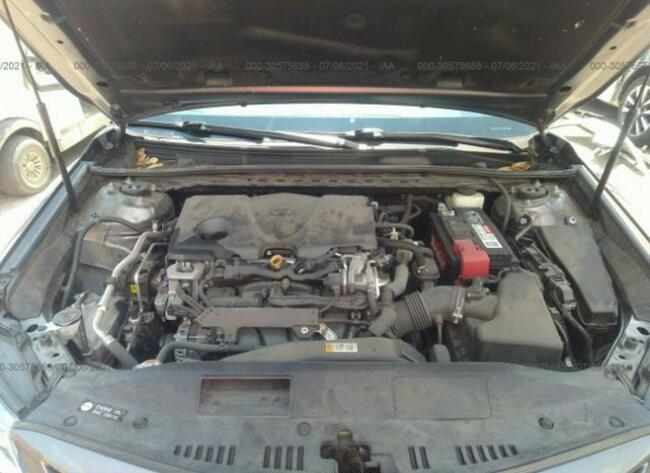 Toyota Camry 2018, 2.5L, LE, po gradobiciu