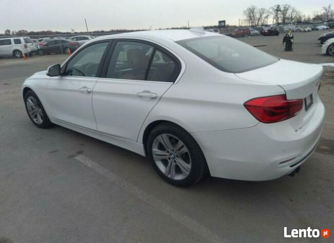 BMW 330 2018, 2.0L, 4x4, od ubezpieczalni