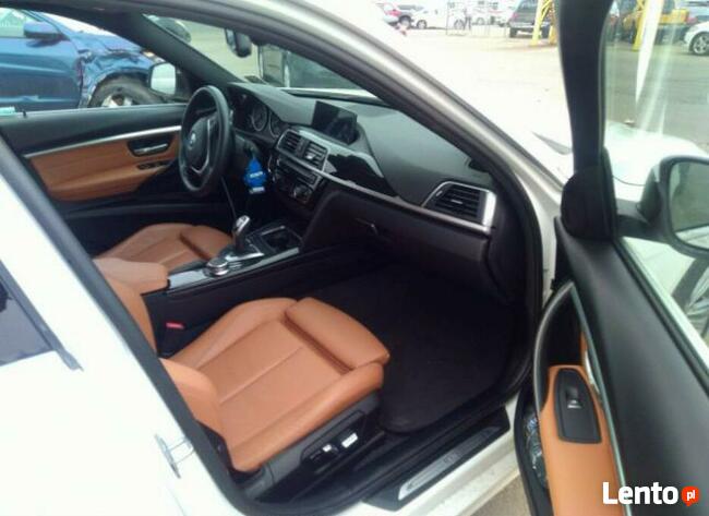 BMW 330 2018, 2.0L, 4x4, od ubezpieczalni