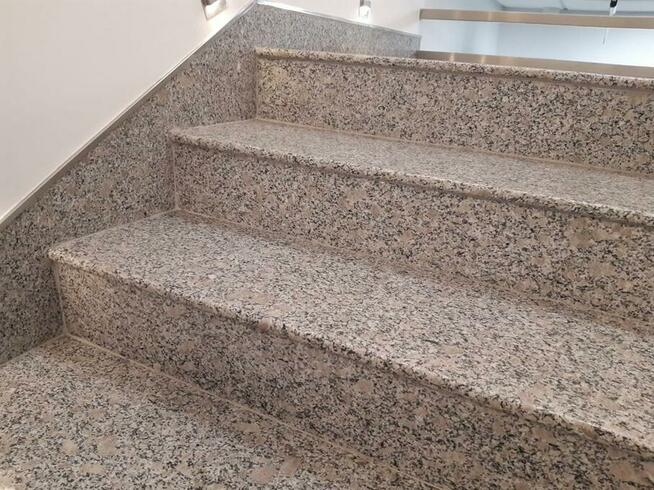 Posadzki Schody z kamienia marmur granit konglomerat